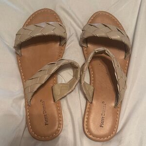 Pierre Dumas Women's Cream Braided Sandals